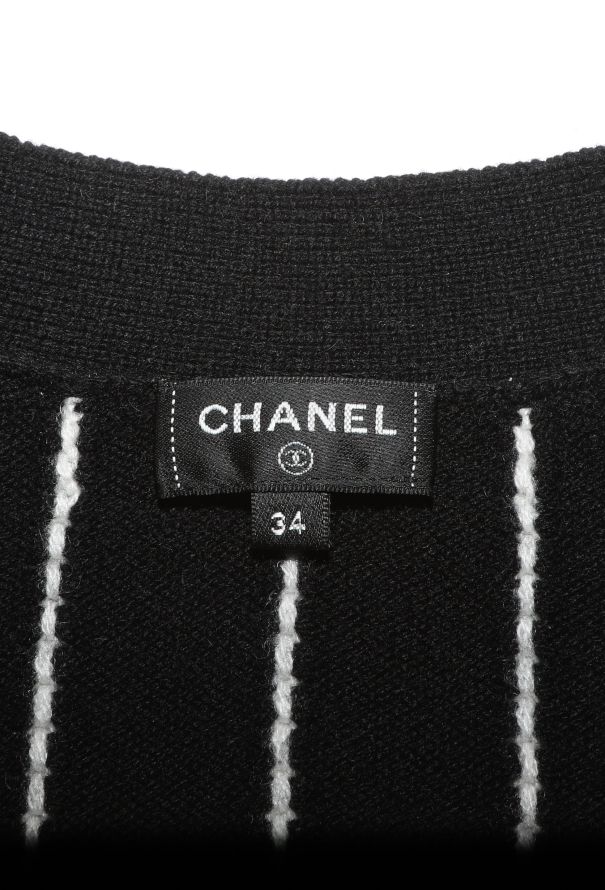 Chanel 2023 'CC' Striped Cashmere Cardigan - 5