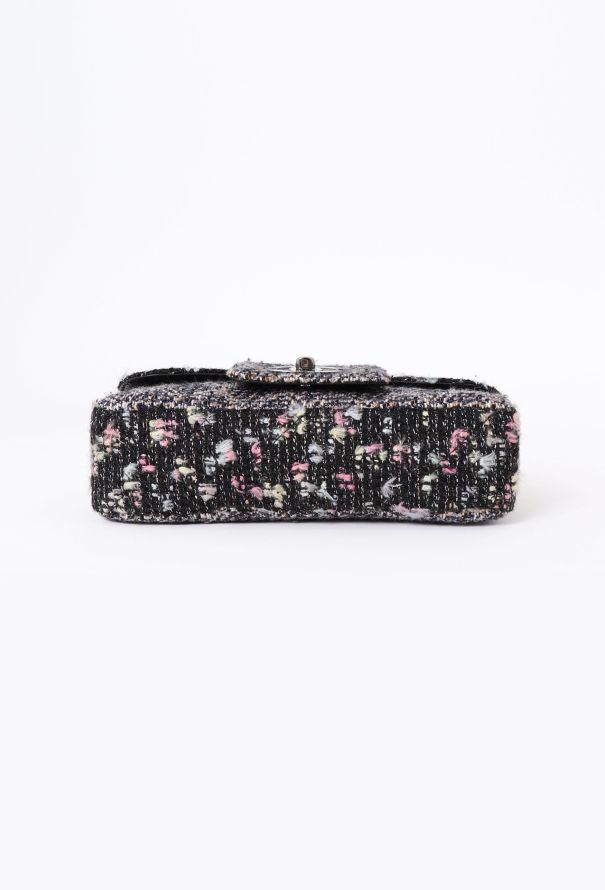 Chanel F/W 2004 Fantasy Tweed Flap Bag - 8 Chanel F/W 2004 Fantasy Tweed Flap Bag - 8