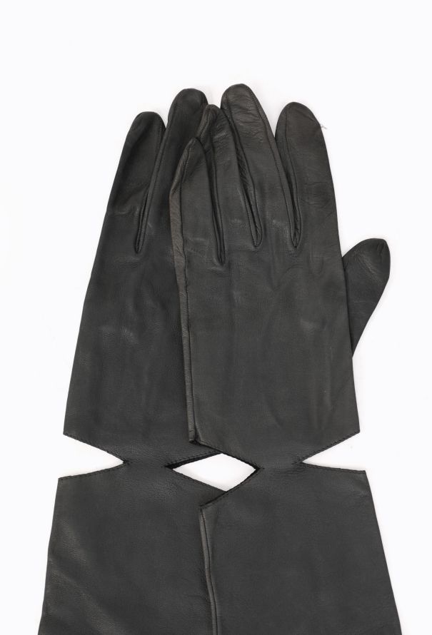 Balenciaga Lambskin Cut-Out Gloves, Early 2000s - 5