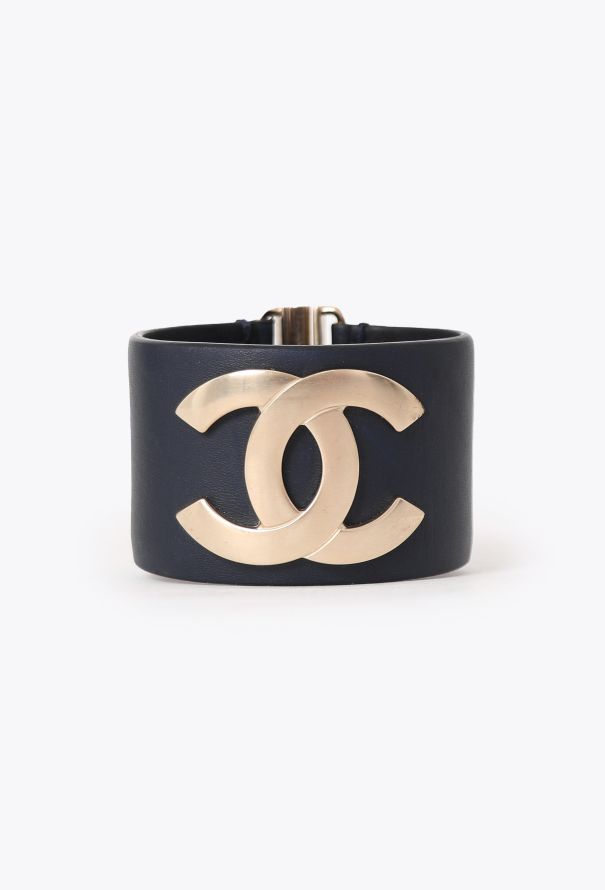 Chanel Resort 2018 'CC' Leather Cuff - 1