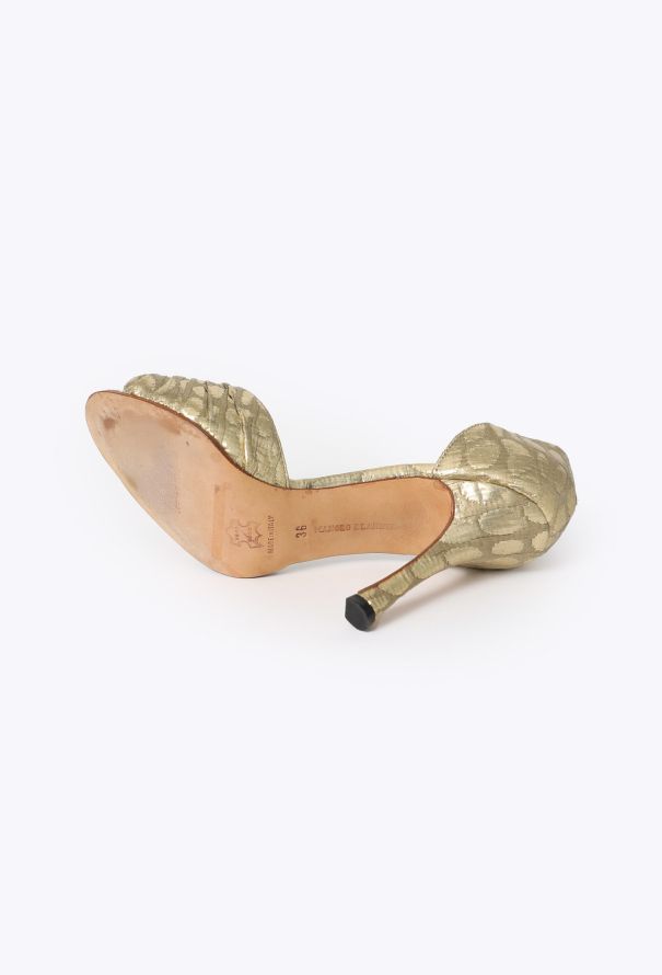 Manolo Blahnik Sedaraby Metallic Peep-Toe Pumps - 5