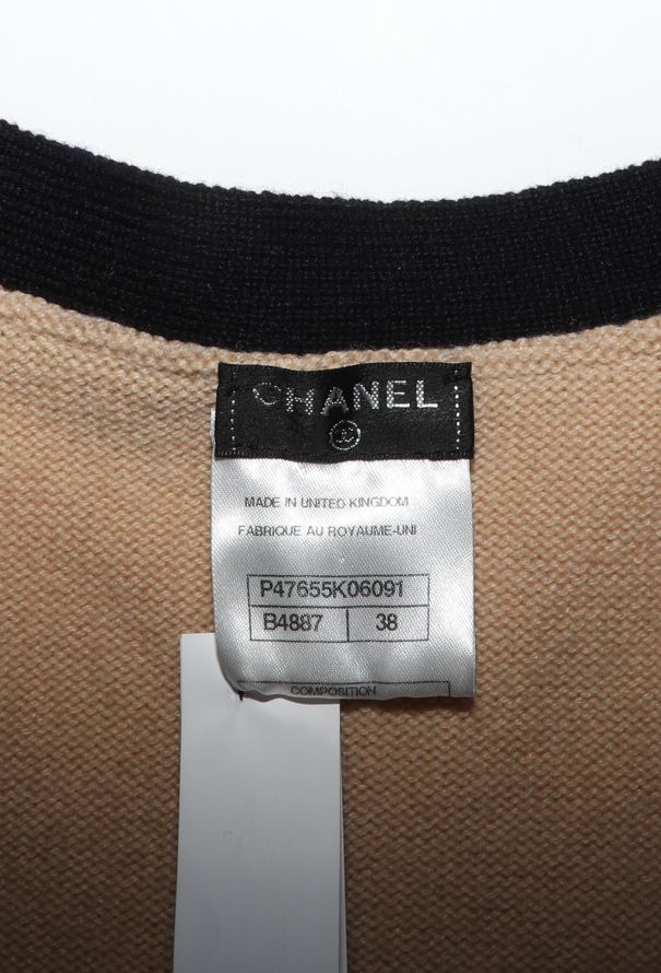 Chanel Bicolor Cashmere ‘CC’ Cardigan - 6