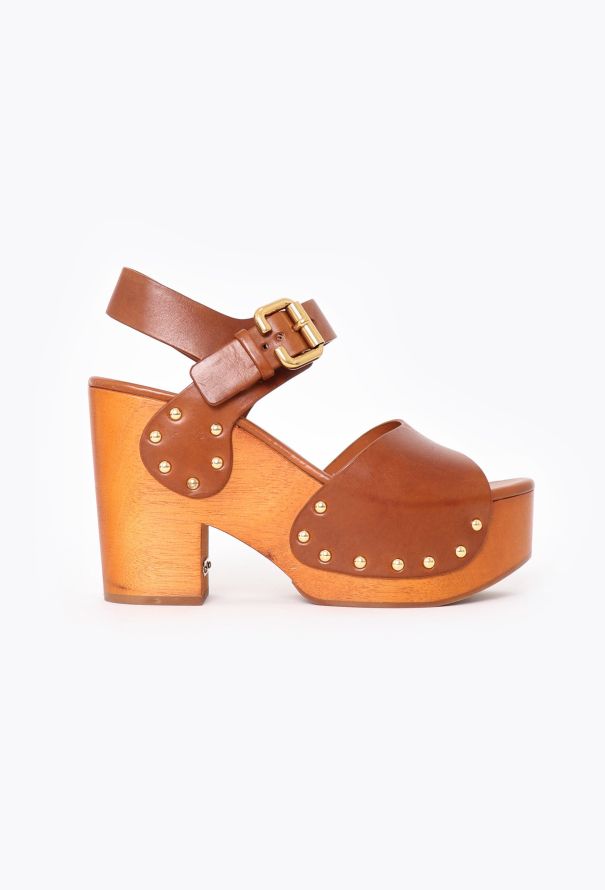 Chloé 2024 Jeannette Studded Leather Wedges - 1