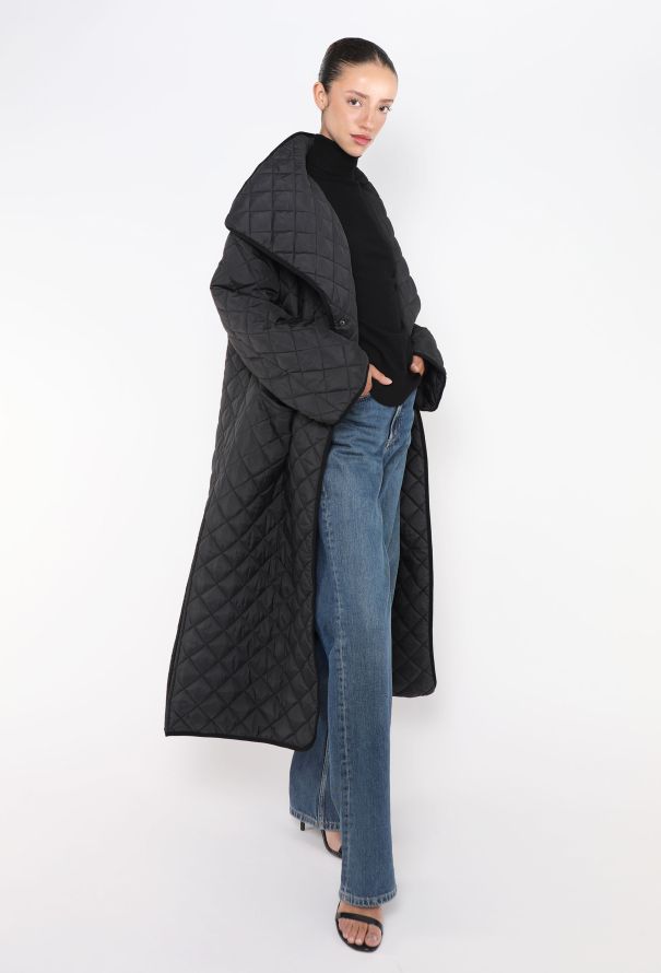 Toteme 2022 Oversized Quilted Coat - 3