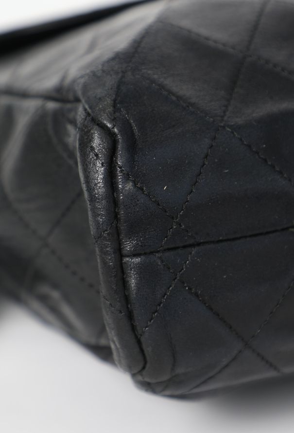 Chanel Vintage '80s Quilted Shoulder Bag - 8