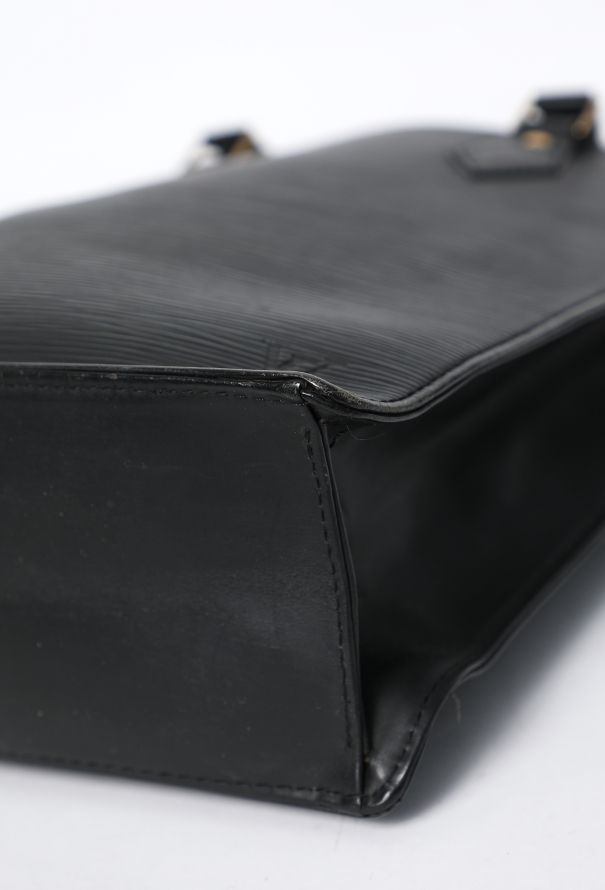Louis Vuitton Vintage Black Epi Sac Plat - 7