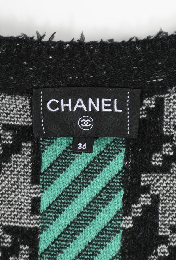 Chanel Wool Houndstooth Jacket, Pre-Fall 2024 - 8