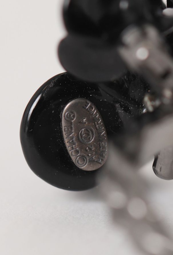 Chanel Lacquered Camélia Trio Ring - 4