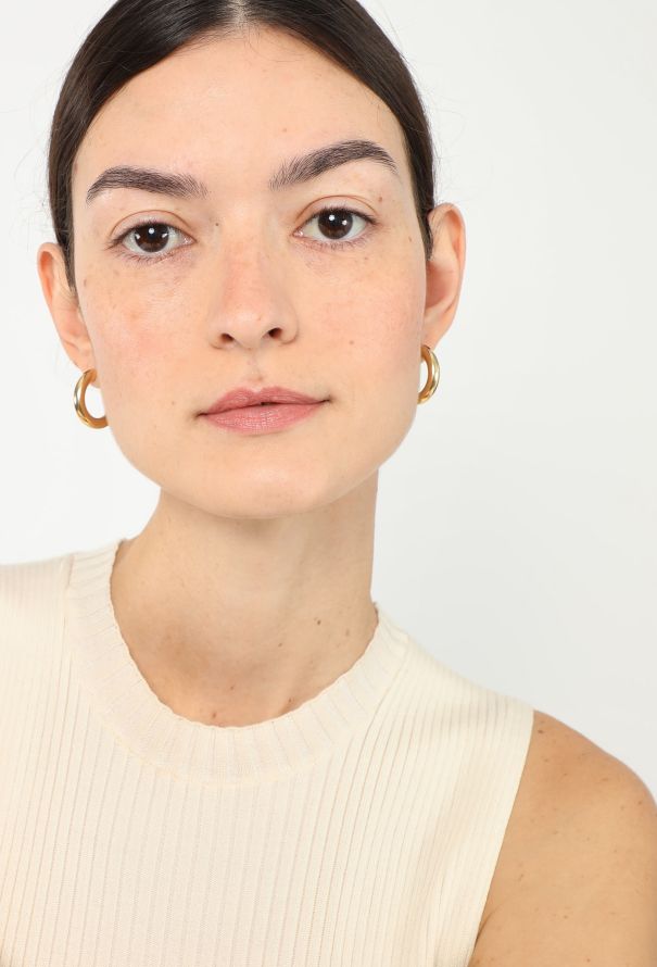 Modern Fine Jewelry 18k Yellow Gold Hoop Earrings - 2 Modern Fine Jewelry 18k Yellow Gold Hoop Earrings - 2