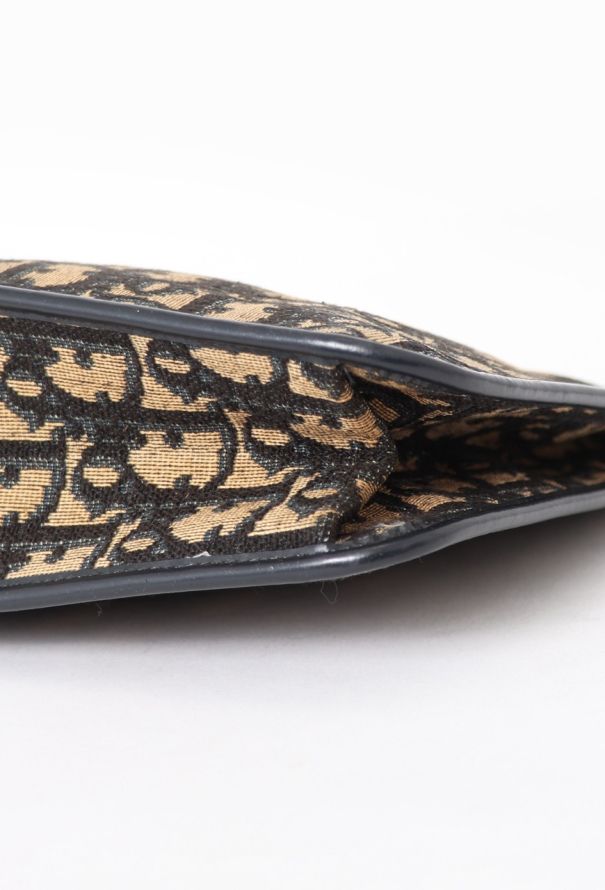 Dior '70s Oblique Clutch - 10