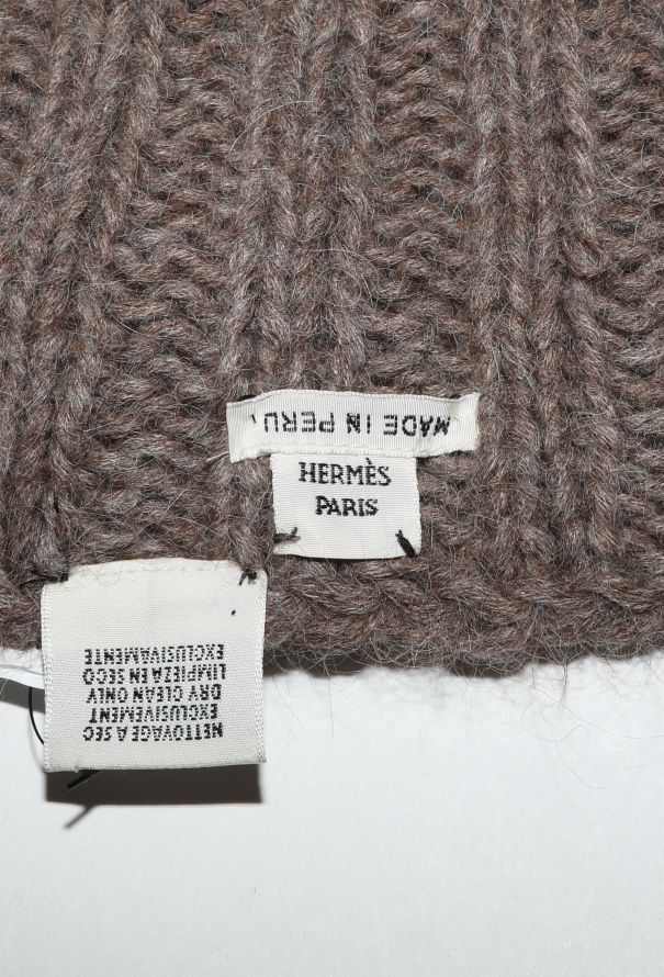 Hermès 2006 Alpaga Knit Poncho & Arm Warmers - 8