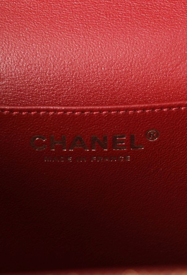 Chanel Knock On Wood Vanity Case Bag - 13