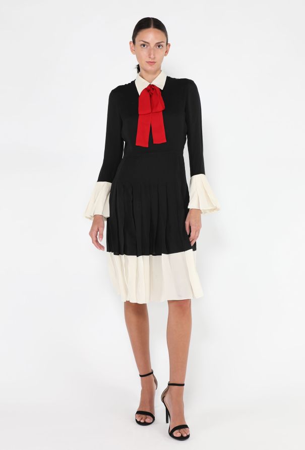 Gucci Pleated Lavallière Dress, F/W 2016 - 3