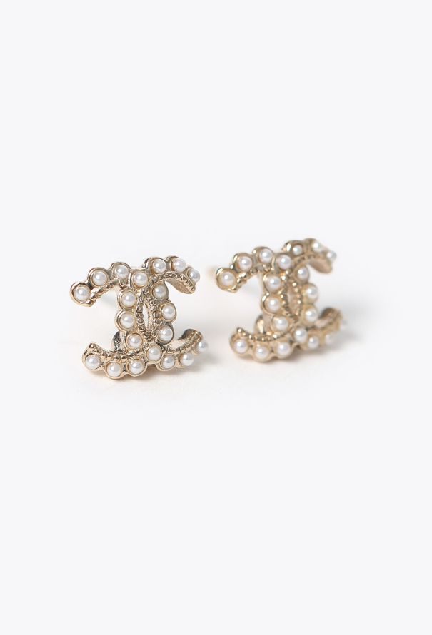 Chanel 2023 Micro Pearls 'CC' Earrings - 2