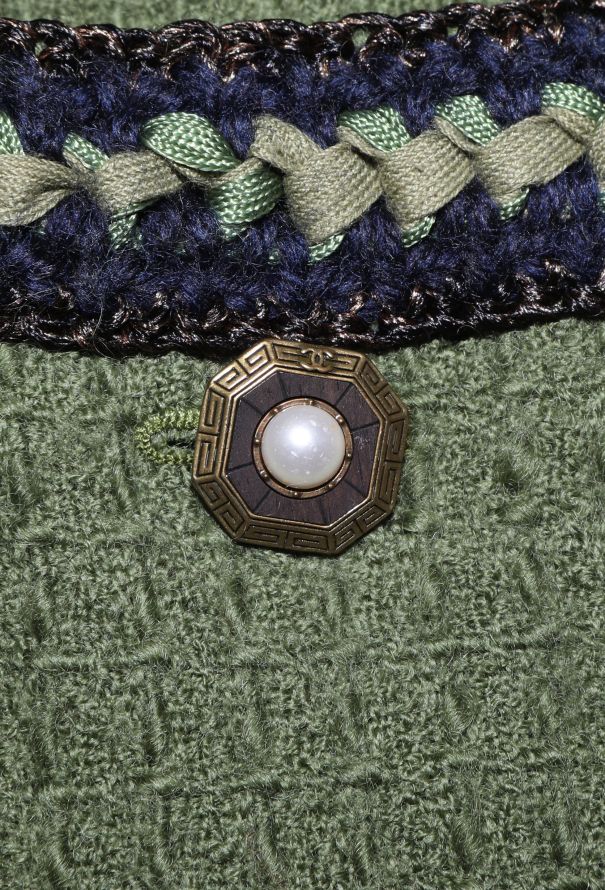 Chanel Pre-Fall 2010 Paris-Shanghai Tweed Ensemble - 10