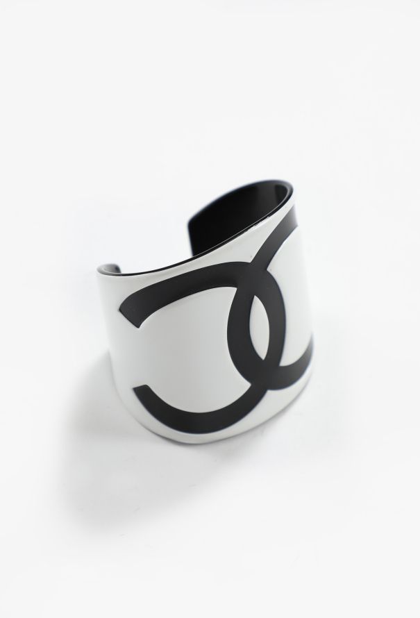 Chanel 2005 Resin 'CC' Cuff - 2