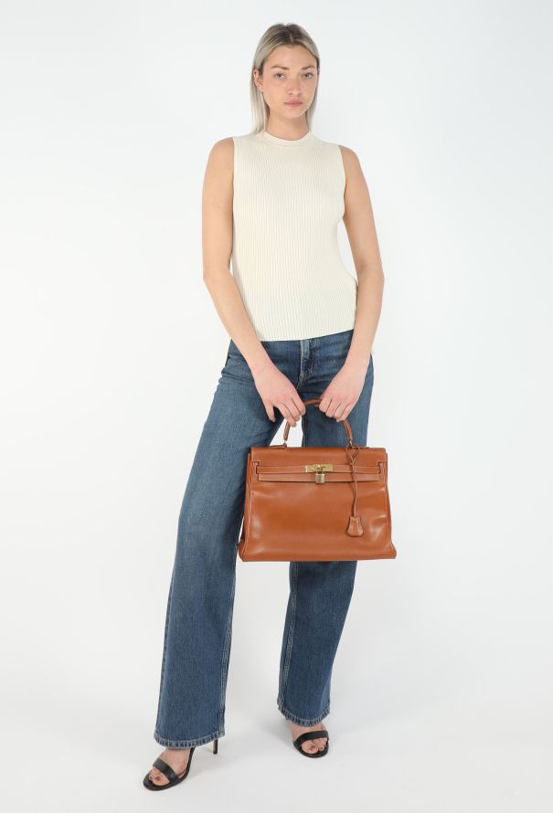 Hermès '80s Gold Courchevel Kelly Retournè 35 - 2