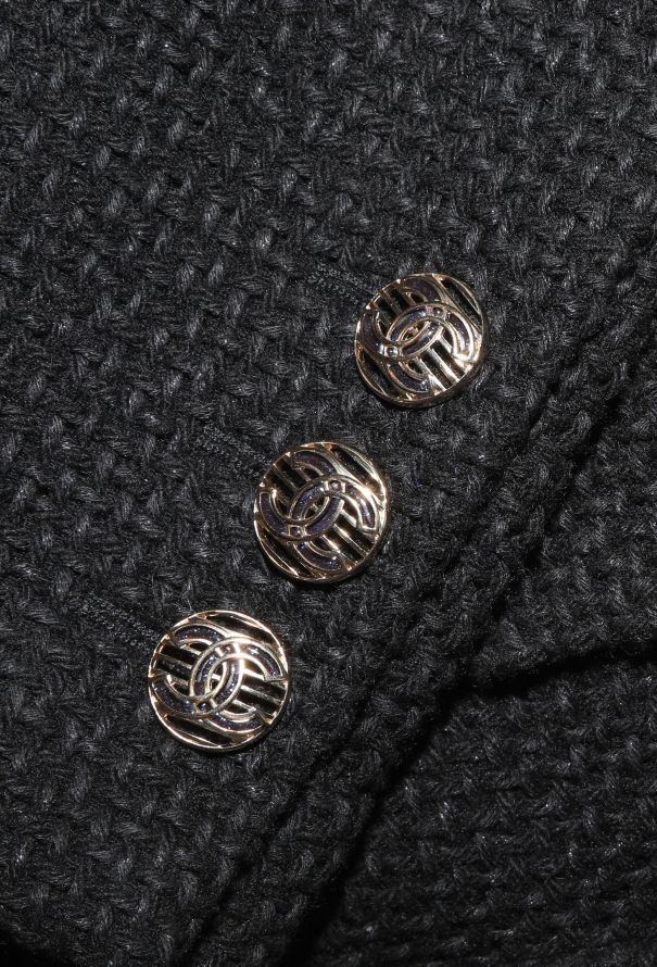 Chanel 2021 Double-Breasted 'CC' Tweed Blazer - 8