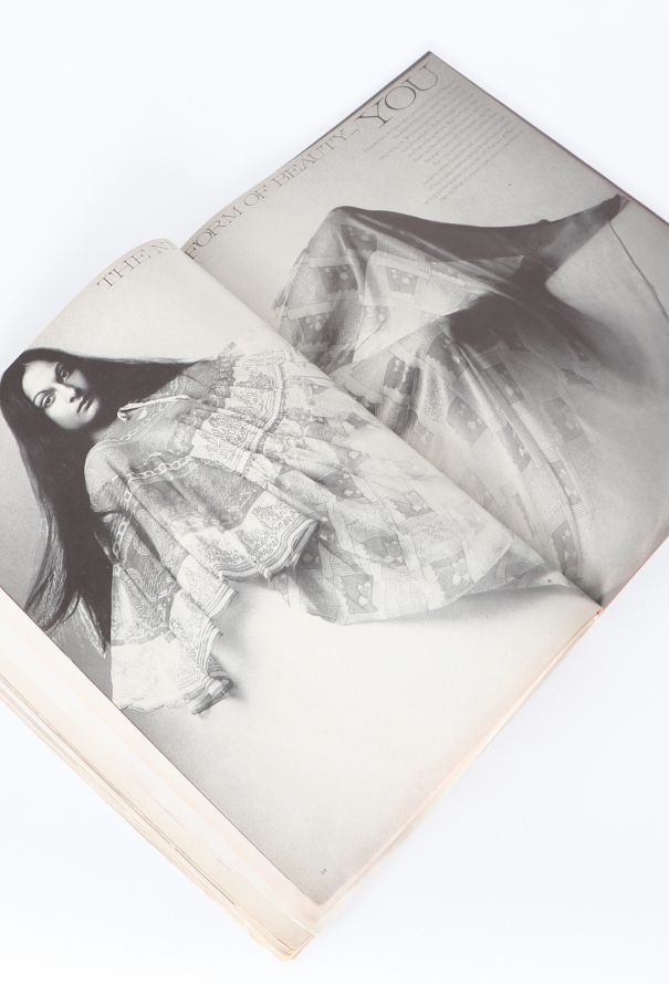 VOGUE UK 1970 David Bailey Summer Set - 4 VOGUE UK 1970 David Bailey Summer Set - 4