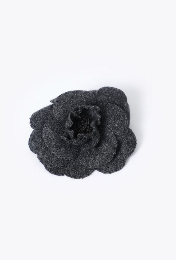 Chanel Grey Flannel Camélia Brooch - 1
