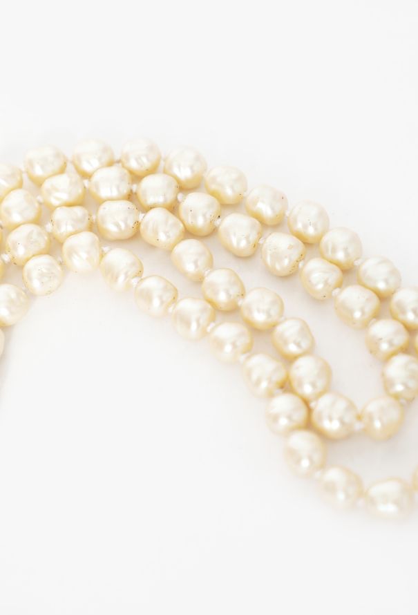 Chanel Collector 1981 Ivory Pearl Sautoir - 5