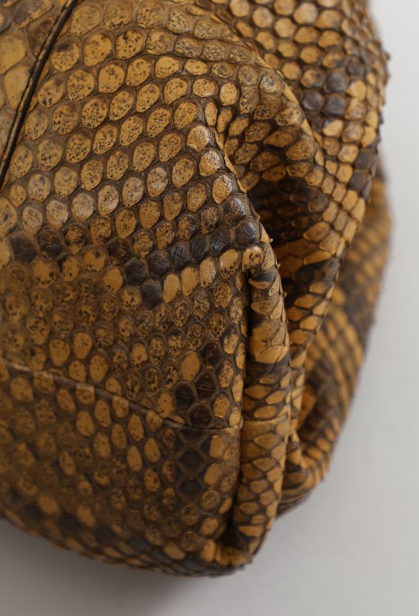 Bottega Veneta 2020  Python The Pouch Clutch Bag - 7