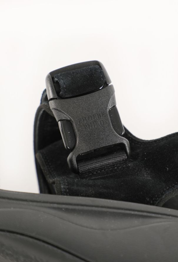 Phoebe Philo Pace Runner Suede Sandals, 2026 - 9