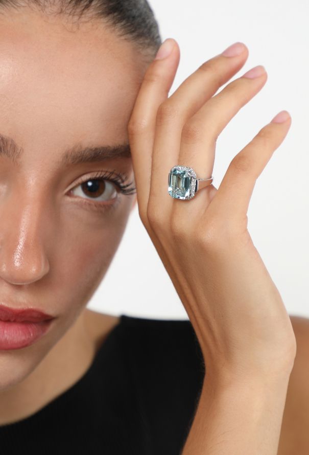 Vintage Fine Jewelry Exquisite 1930s Platinum & Aquamarine Ring - 2