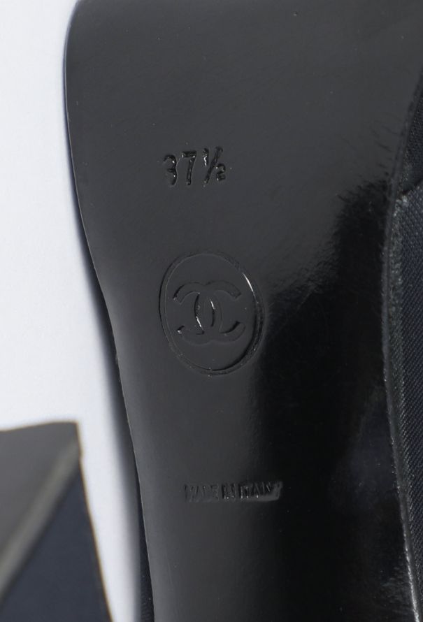 Chanel COLLECTOR F/W 1994 'Vernice' Boots - 6 Chanel COLLECTOR F/W 1994 'Vernice' Boots - 6