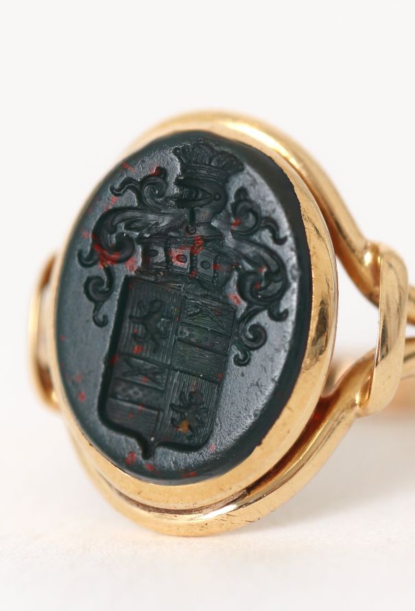 Vintage Fine Jewelry Antique 18K Yellow Gold  Intaglio Blood Jasper Ring - 5