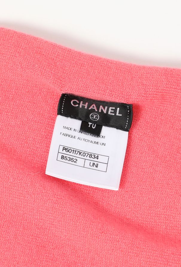 Chanel 2019 Two-Tone Cashmere Scarf - 5 Chanel 2019 Two-Tone Cashmere Scarf - 5