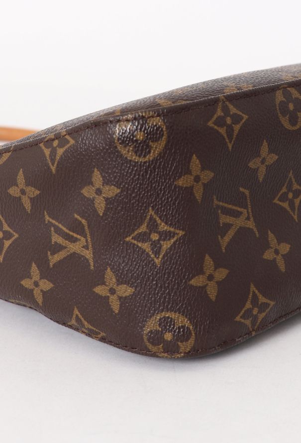 Louis Vuitton 2002 Looping MM Handbag - 9