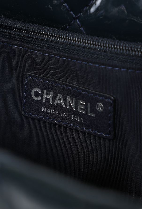 Chanel 2010 Navy Patent Large “Chic & Glitter” Tote - 11