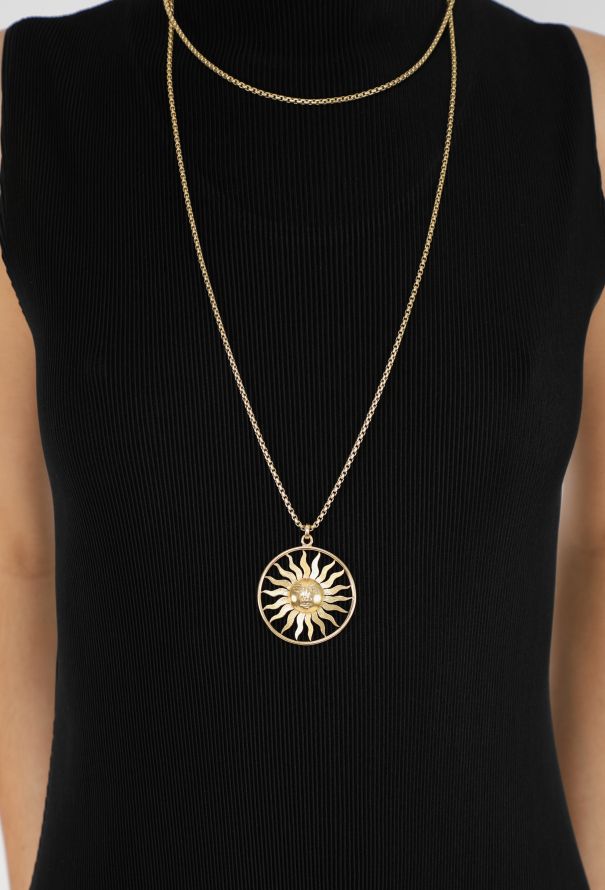 Vintage Fine Jewelry 18K Yellow Gold Sun Motif Pendant - 4