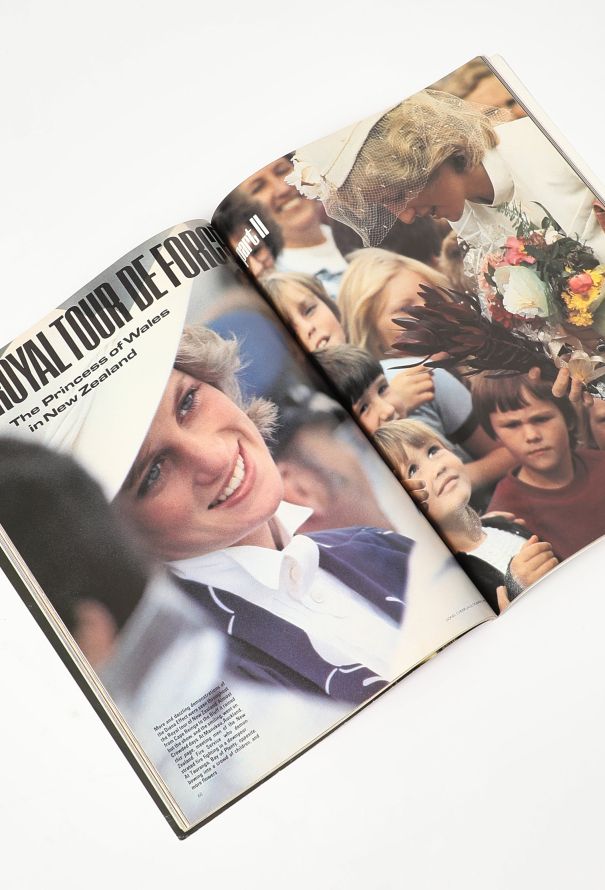 VOGUE UK 1983 Bruce Weber & Demarchelier Set - 3 VOGUE UK 1983 Bruce Weber & Demarchelier Set - 3