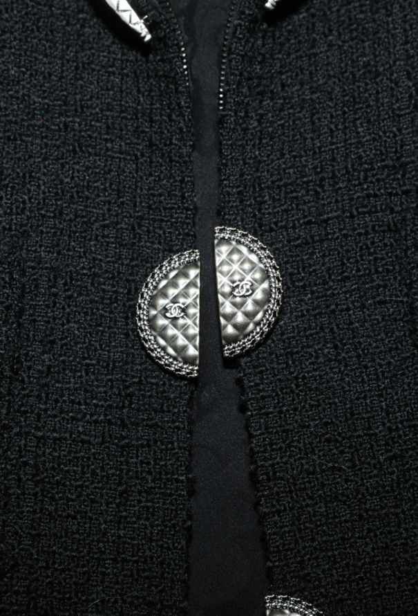 Chanel Tweed 'CC' Jacket, Resort 2017 - 9
