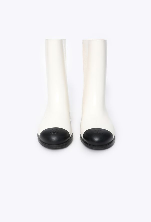 Chanel Wellington 'CC' Rain Boots - 2