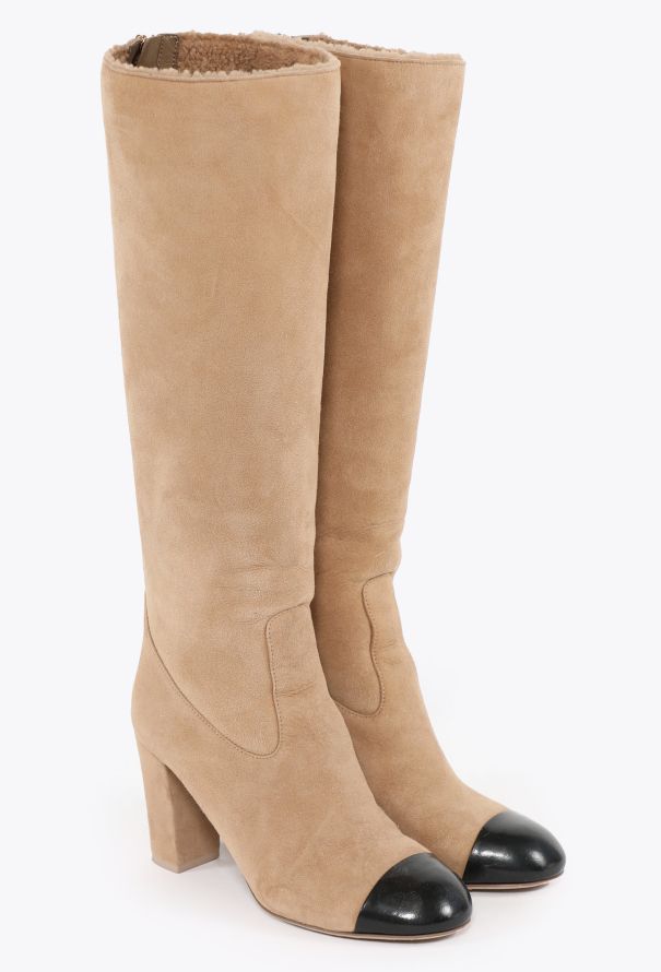 Chanel F/W 2024 Shearling Cap-Toe Boots - 4