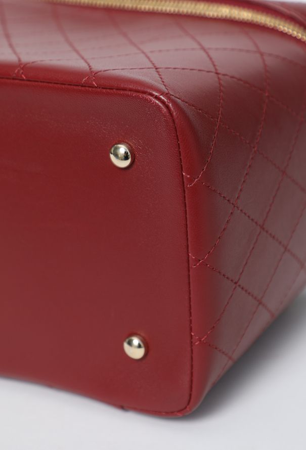 Chanel Knock On Wood Vanity Case Bag - 7