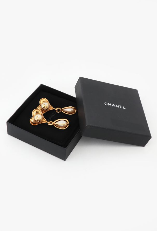 Chanel 1995 Pearl 'CC' Drop Earrings - 2