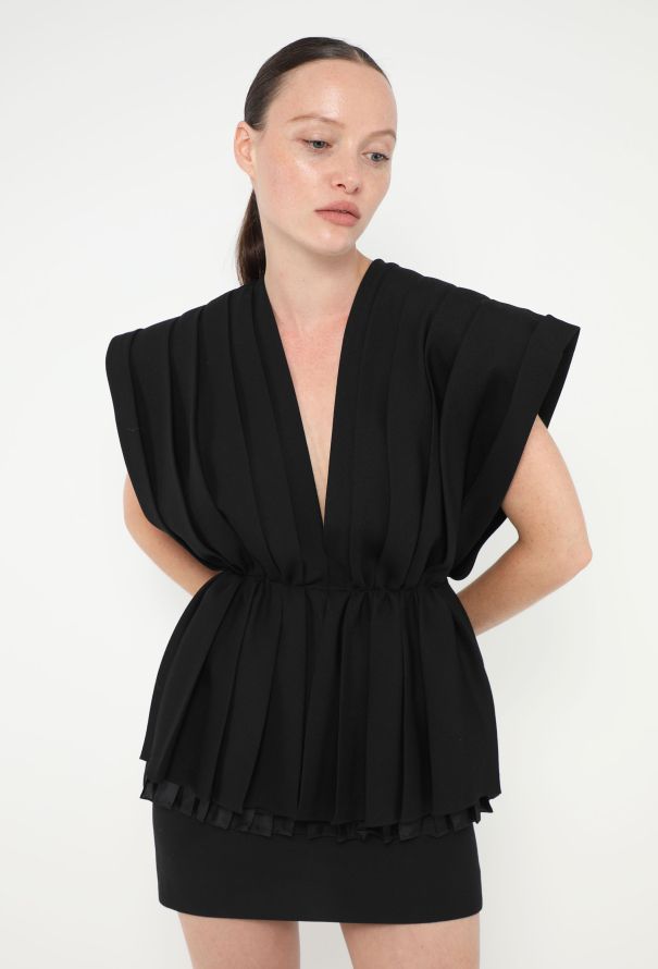 Gucci Resort 2023 Accordion Pleated Dress - 5