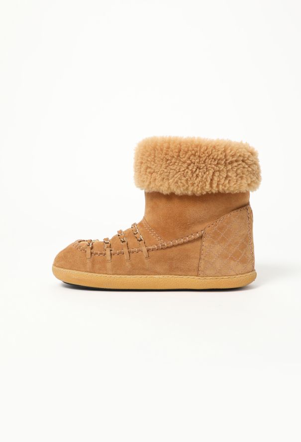 Chanel 2022 Shearling Chainlink 'CC' Boots - 4 Chanel 2022 Shearling Chainlink 'CC' Boots - 4