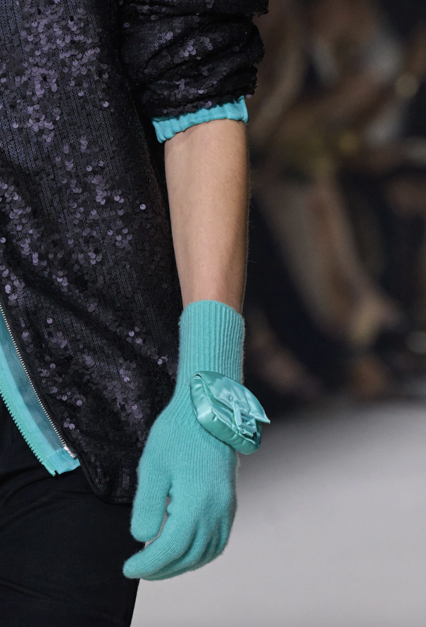 Fendi Resort 2023 Mini Baguette Bag Gloves - 2