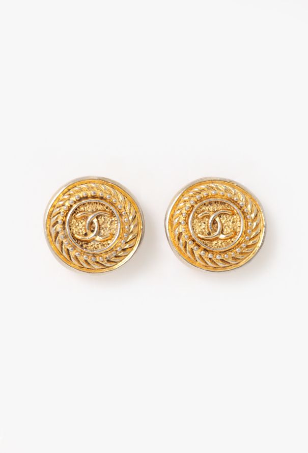Chanel Early '80s Embossed 'CC' Clip Earrings - 1