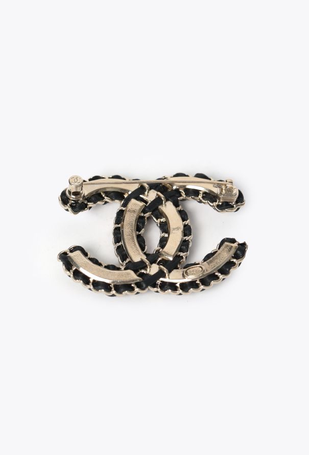Chanel 2023 Strass Teardrop Brooch - 3