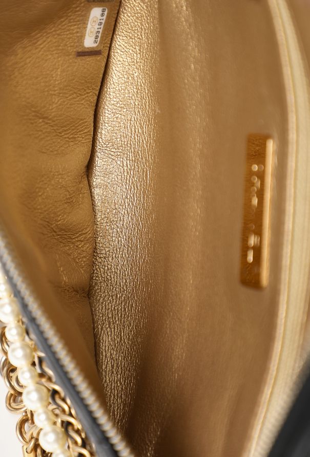 Chanel Pre-Fall 2019 All About Chains Belt Bag - 14 Chanel Pre-Fall 2019 All About Chains Belt Bag - 14