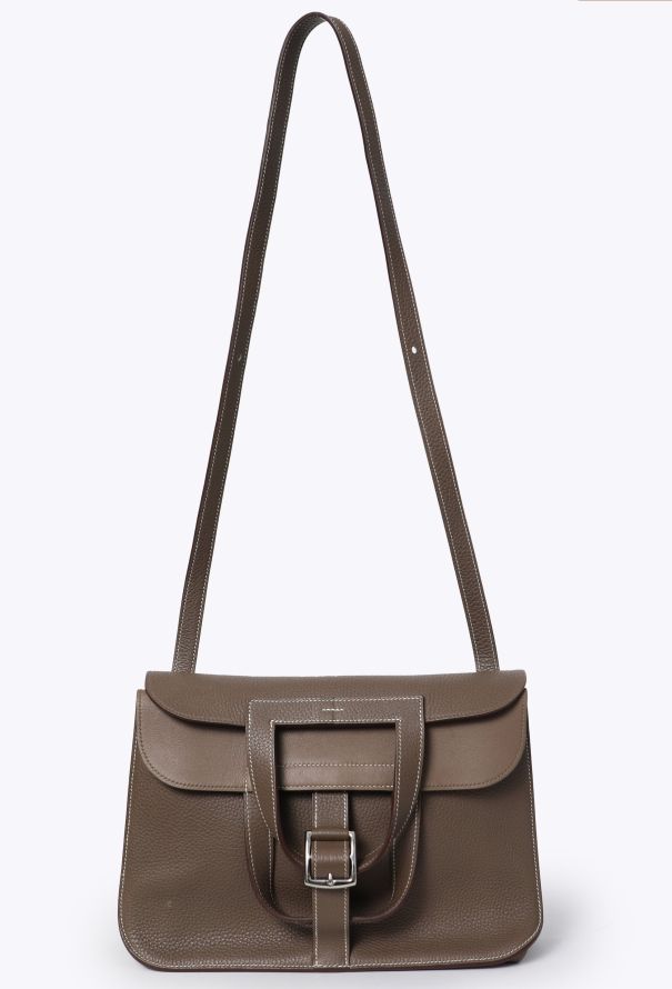Hermès Étoupe Taurillon Clémence Halzan 31 - 2 Hermès Étoupe Taurillon Clémence Halzan 31 - 2
