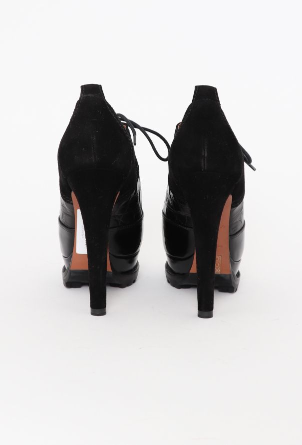 Alaïa Textured Leather Platform Boots - 4 Alaïa Textured Leather Platform Boots - 4
