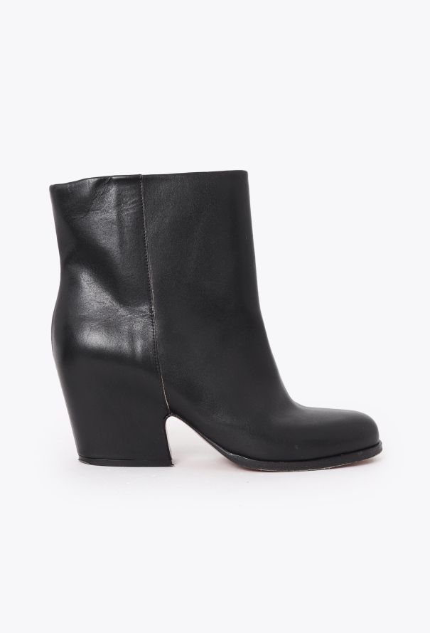 Maison Margiela 2022 Calfskin Angled Ankle Boots - 1