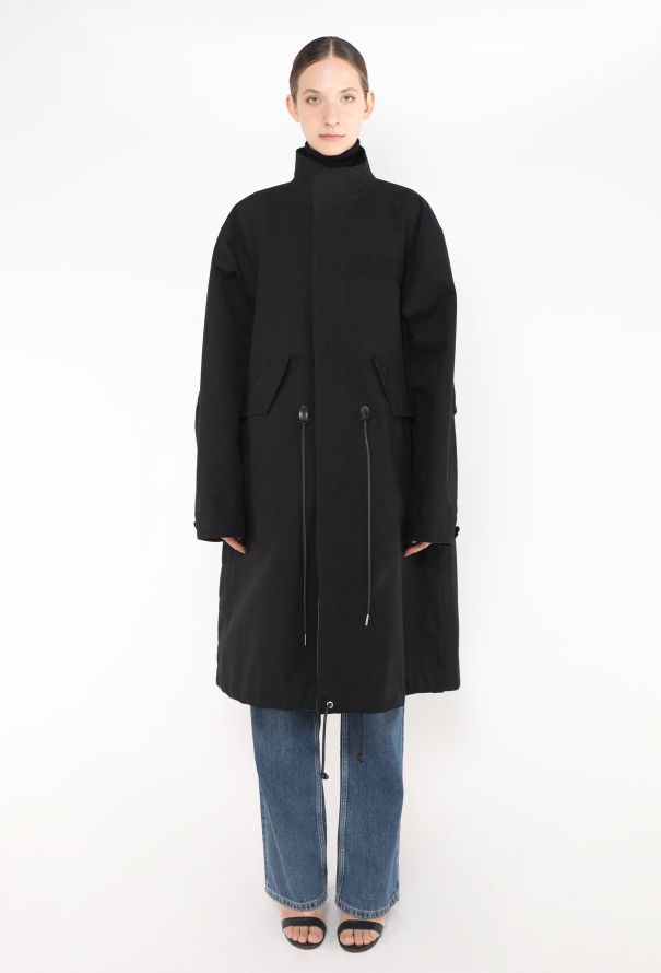 Sacai 2021 x KAWS Mackintosh Parka - 1